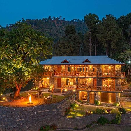 Stayvista At Mountain Mirage 3Br Villa Luxury In Kasauli With Jacuzzi Solan Esterno foto
