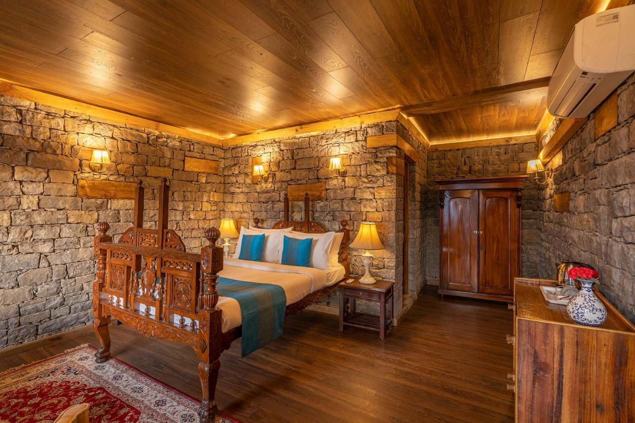Stayvista At Mountain Mirage 3Br Villa Luxury In Kasauli With Jacuzzi Solan Esterno foto