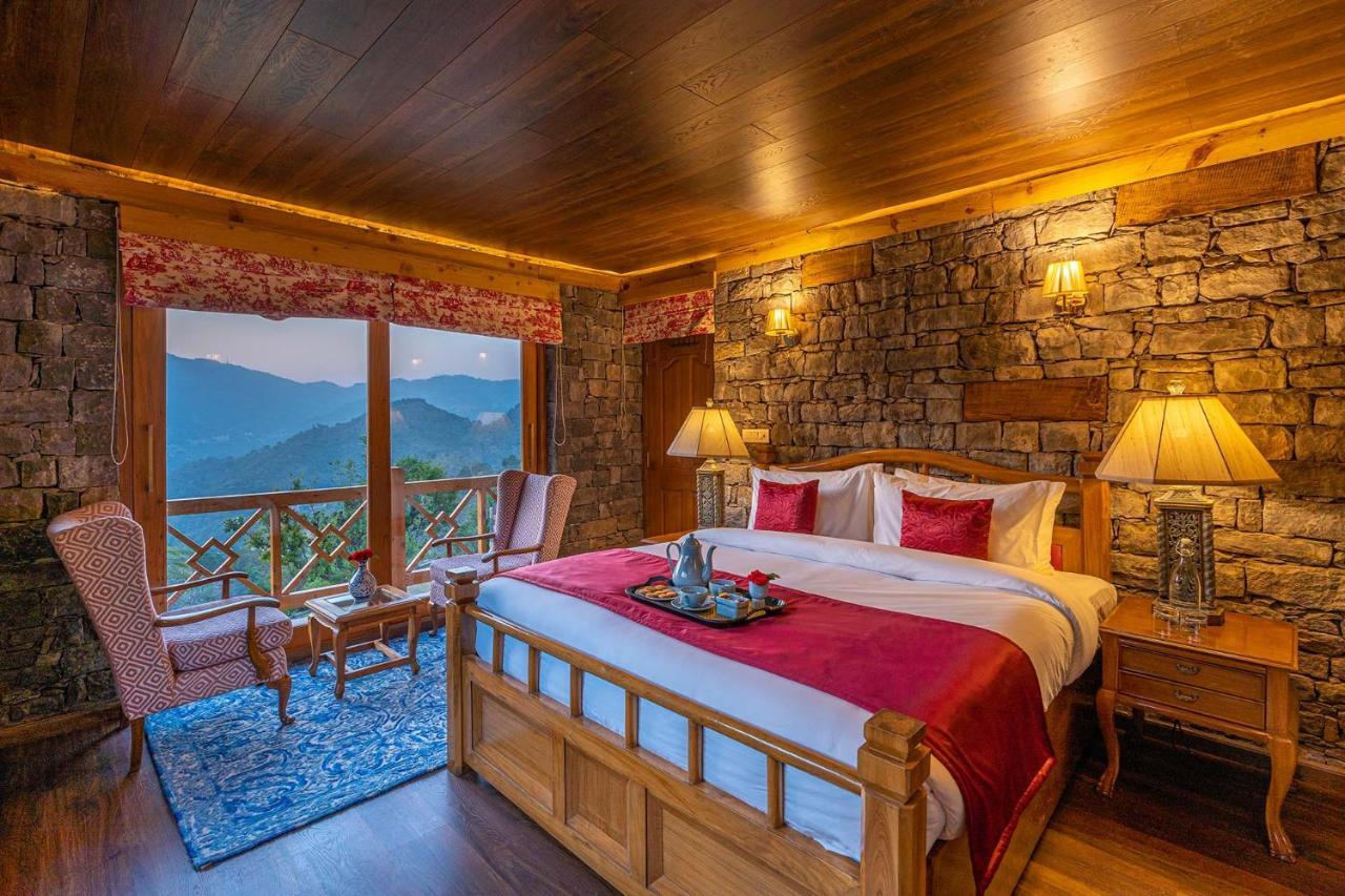 Stayvista At Mountain Mirage 3Br Villa Luxury In Kasauli With Jacuzzi Solan Esterno foto